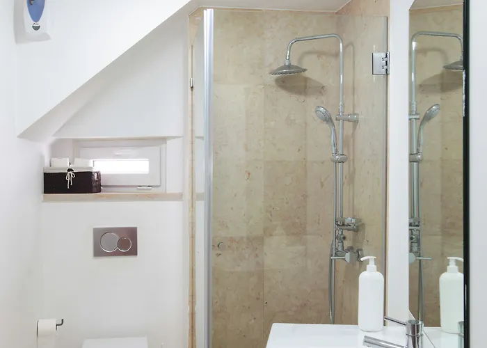 Possible بيت شباب