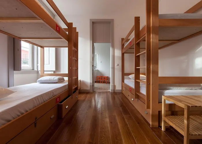 بيت شباب Possible Lisboa