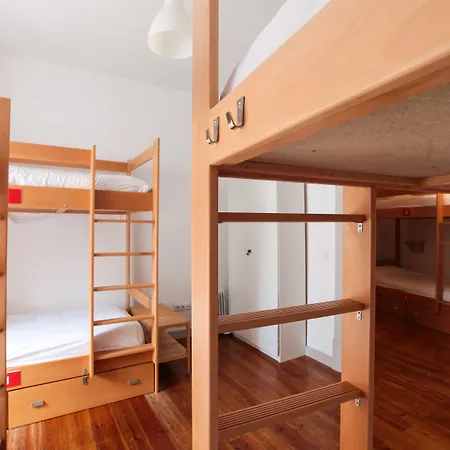 里斯本因波瑟伯尔旅馆 *