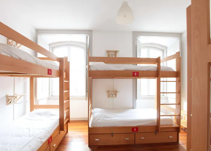 里斯本因波瑟伯尔旅馆 旅馆 *