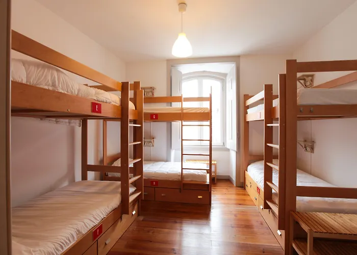 里斯本因波瑟伯尔旅馆 *