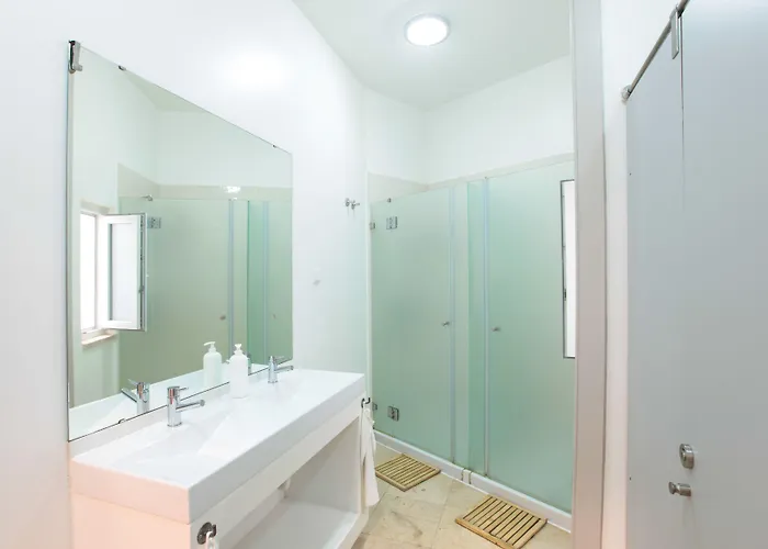 里斯本因波瑟伯尔旅馆 旅馆 *